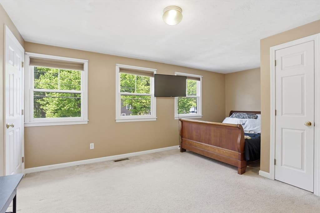 Condominium at 1185 Main St # 4, Clinton MA 01510, photo 22 of 36