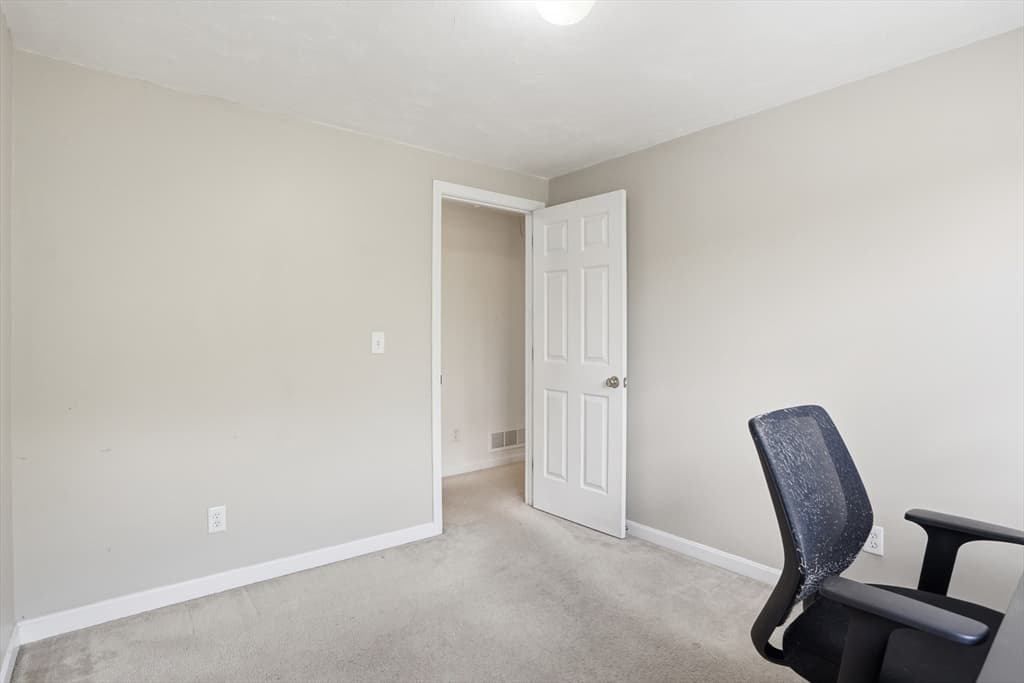 Condominium at 1185 Main St # 4, Clinton MA 01510, photo 32 of 36