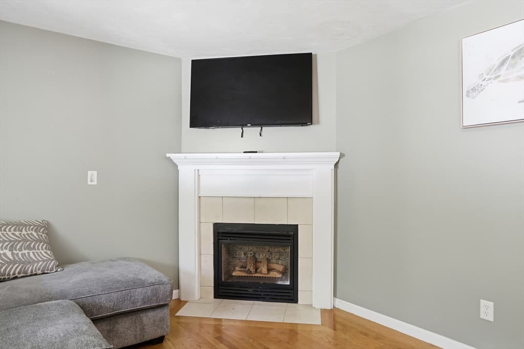 Condominium at 1185 Main St # 4, Clinton MA 01510, photo 10 of 36