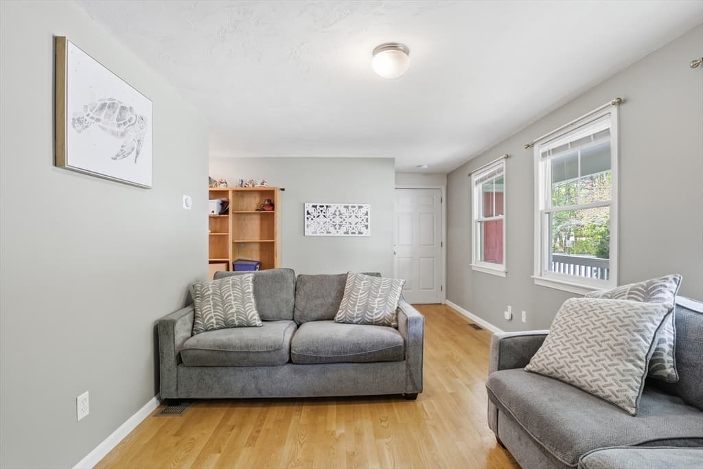 Condominium at 1185 Main St # 4, Clinton MA 01510, photo 8 of 36
