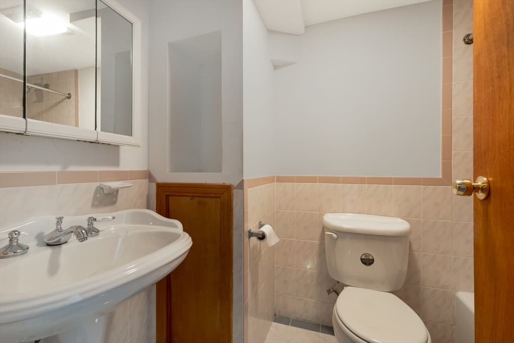 35 Sewall St, Quincy MA 02170 photo 16
