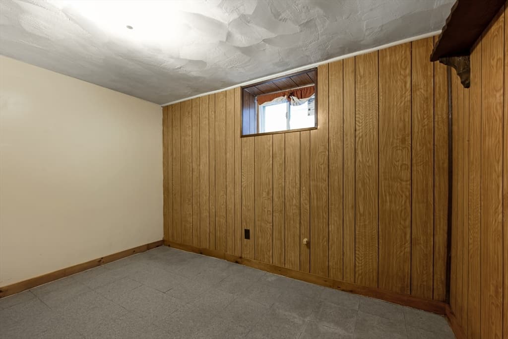 35 Sewall St, Quincy MA 02170 photo 26
