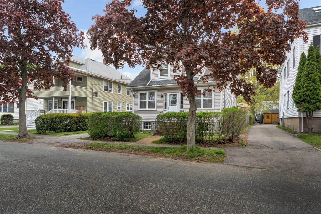 35 Sewall St, Quincy MA 02170 photo 3
