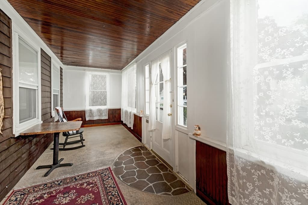 35 Sewall St, Quincy MA 02170 photo 9