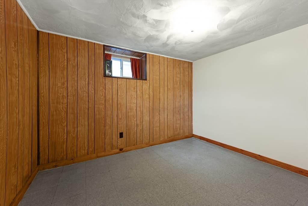 35 Sewall St, Quincy MA 02170 photo 24