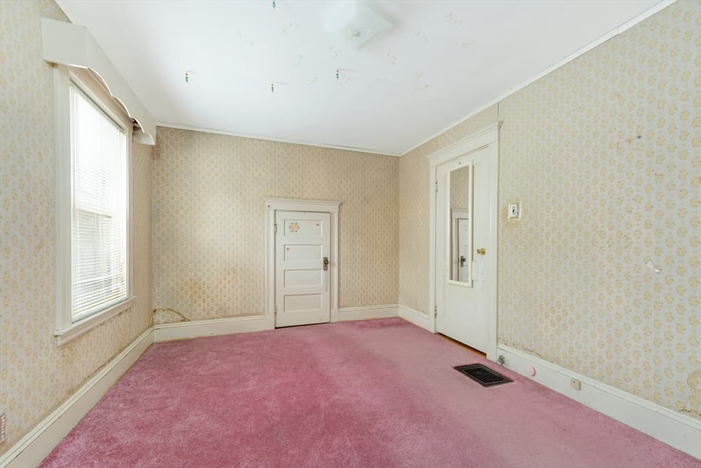 35 Sewall St, Quincy MA 02170 photo 18