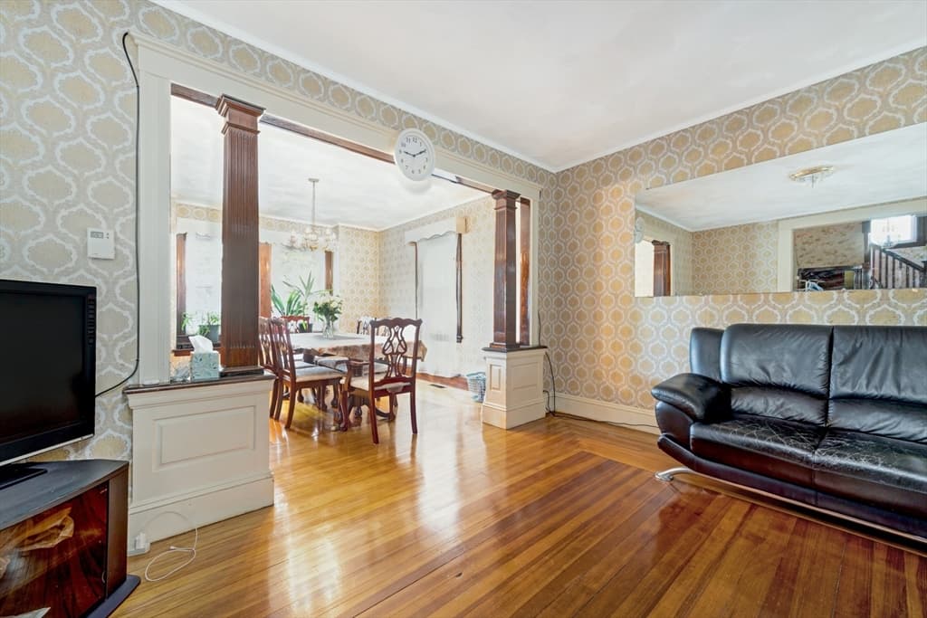 35 Sewall St, Quincy MA 02170 photo 11