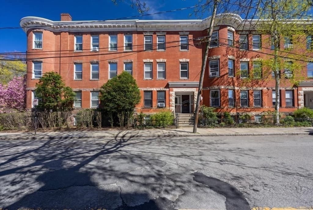 23 Netherlands Rd # 1, Brookline MA 02445 photo 2