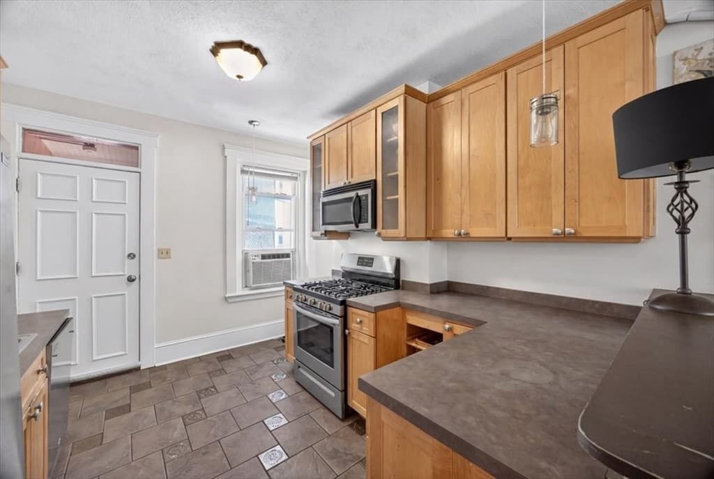 23 Netherlands Rd # 1, Brookline MA 02445 photo 3