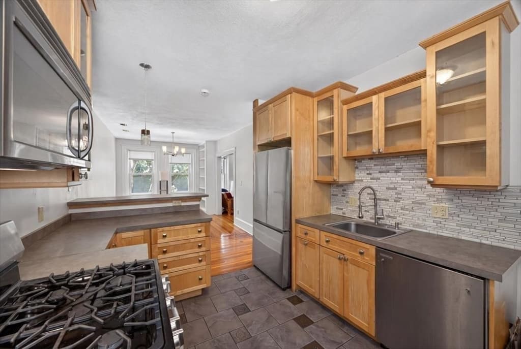 23 Netherlands Rd # 1, Brookline MA 02445 photo 4