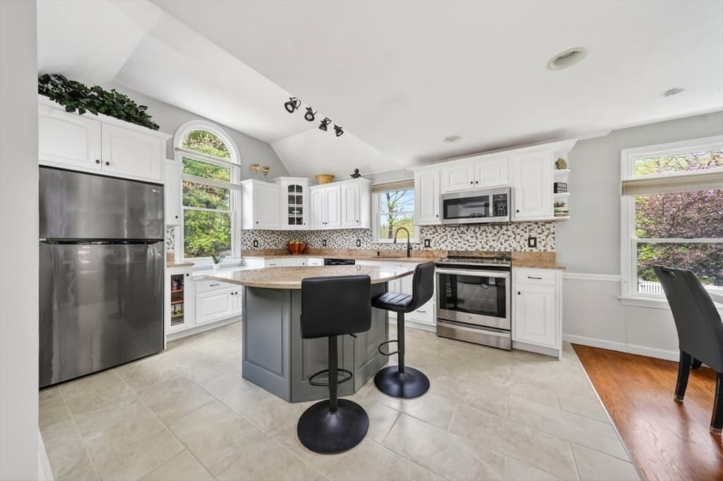 Single Family Residence at 18 Cedarledge Vlg # 18, Cohasset MA 02025, Cohasset, photo 6 of 37