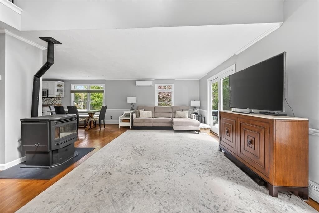 Single Family Residence at 18 Cedarledge Vlg # 18, Cohasset MA 02025, Cohasset, photo 12 of 37