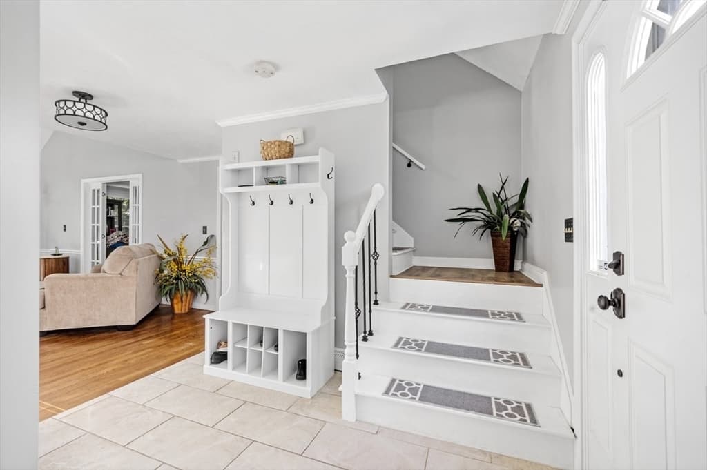 Single Family Residence at 18 Cedarledge Vlg # 18, Cohasset MA 02025, Cohasset, photo 5 of 37