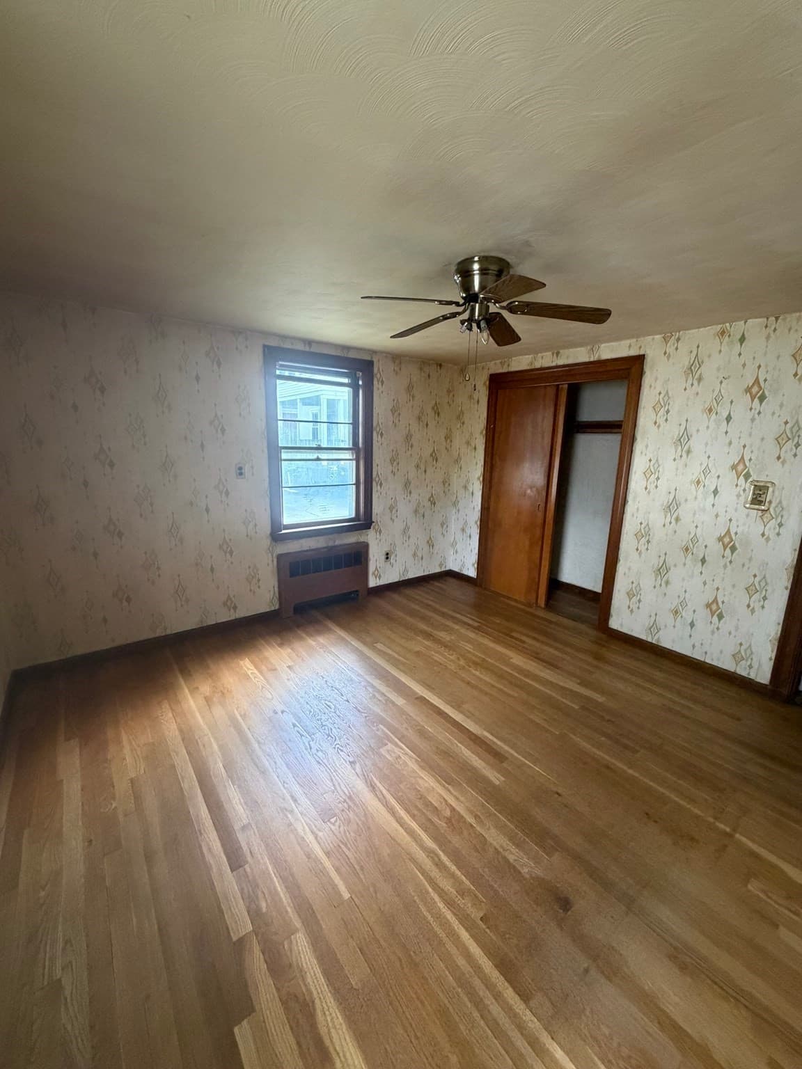 Single Family Residence at 7 Lorette St, Boston MA 02132, Boston, photo 5 of 19