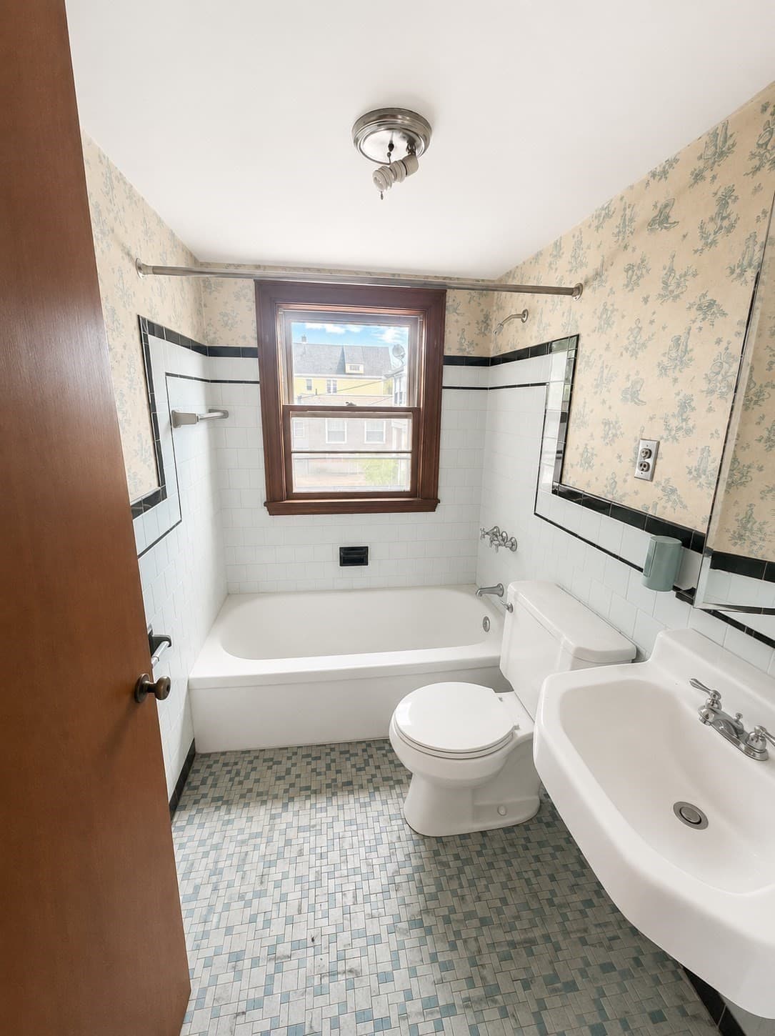 Single Family Residence at 7 Lorette St, Boston MA 02132, Boston, photo 10 of 19