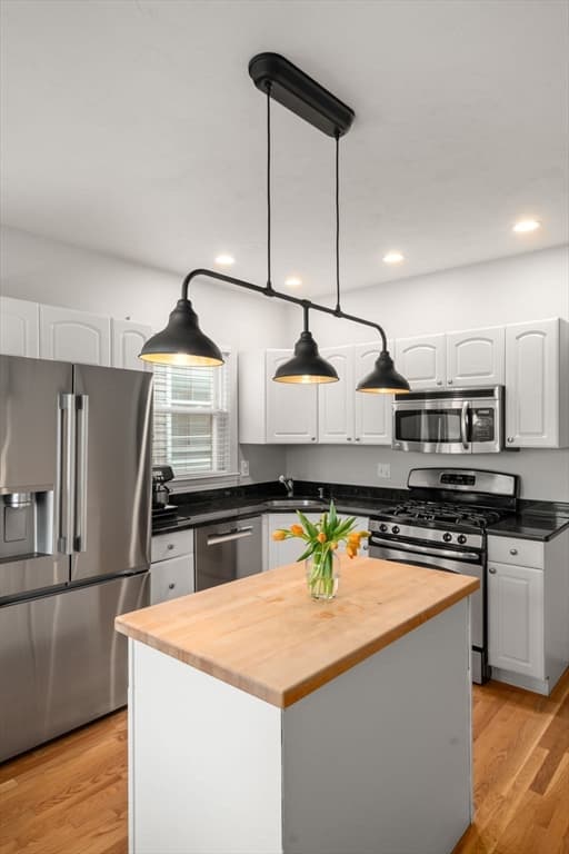 Condominium at 443 E 7th # 3, Boston MA 02127, Boston, photo 7 of 17