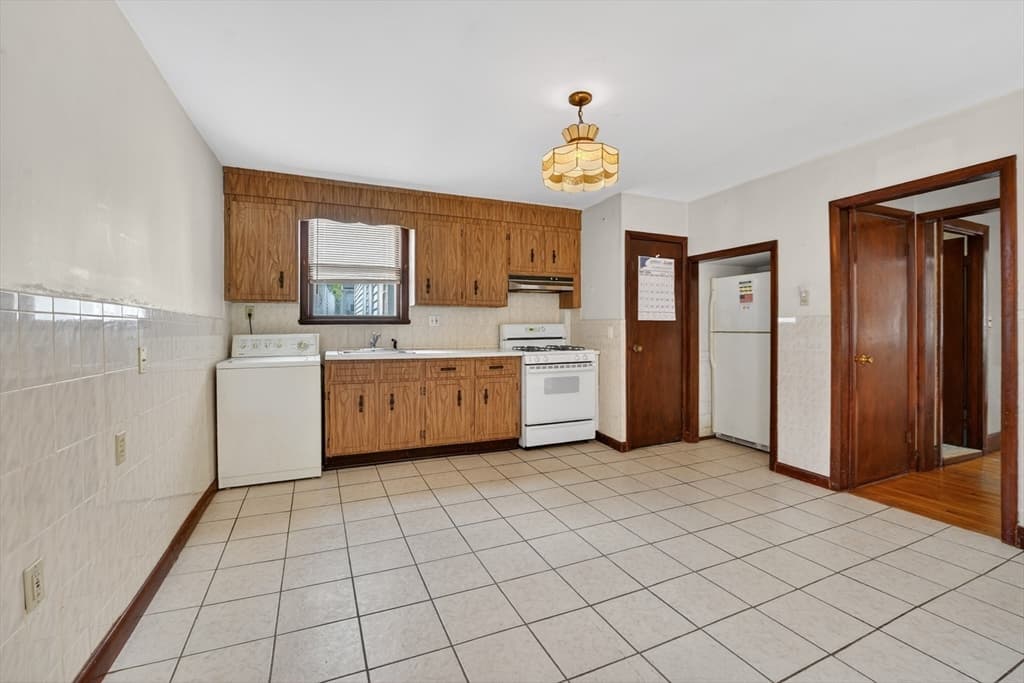 54 Flint Street, Somerville MA 02145 photo 4