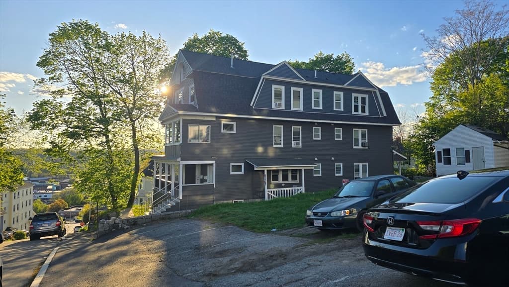 15 Forestdale Rd, Worcester MA 01604 photo 2