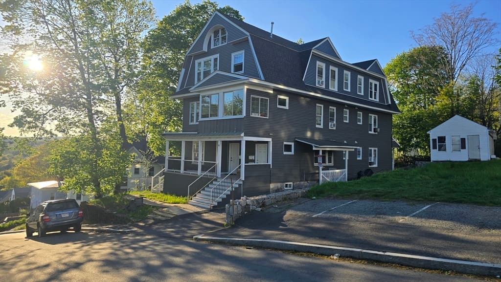 15 Forestdale Rd, Worcester MA 01604