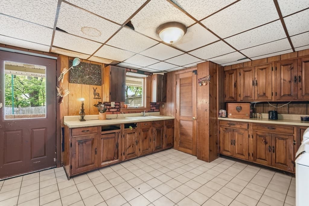 57 Adam St, Pittsfield MA 01201 photo 4