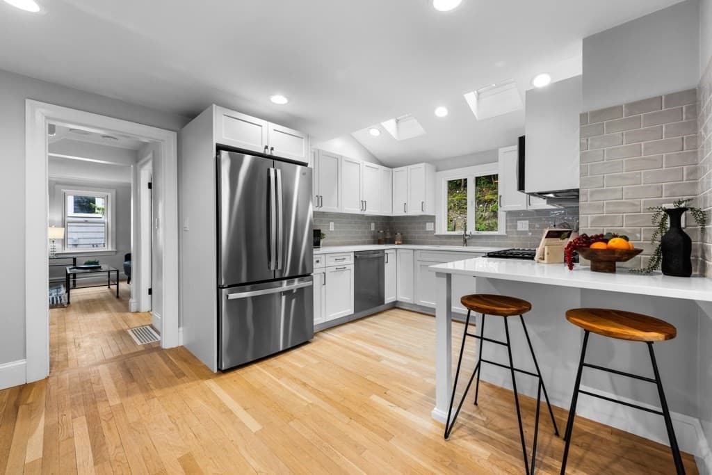 Single Family Residence at 127 Prospect St, Wellesley MA 02481, photo 2 of 40