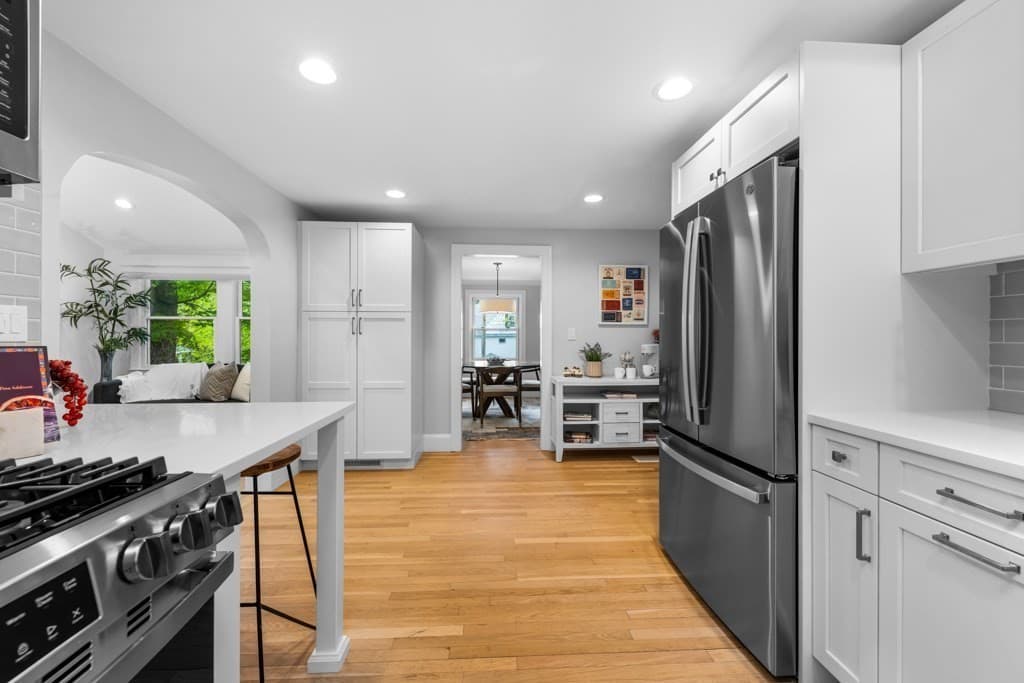 Single Family Residence at 127 Prospect St, Wellesley MA 02481, photo 4 of 40