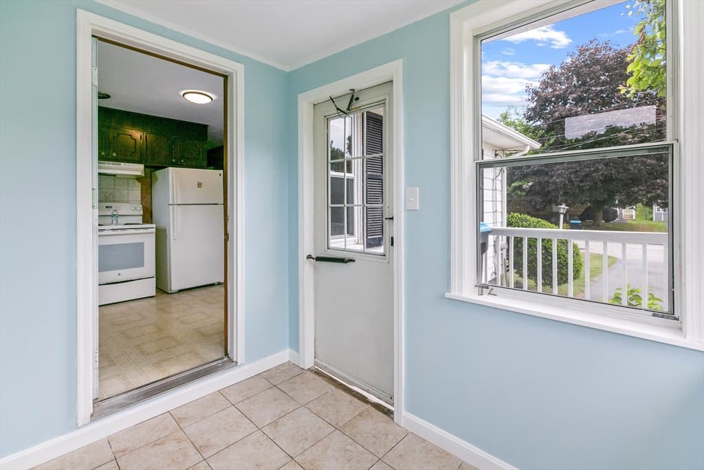 Single Family Residence at 12 Casavan Ave, Shrewsbury MA 01545, Shrewsbury, photo 6 of 25