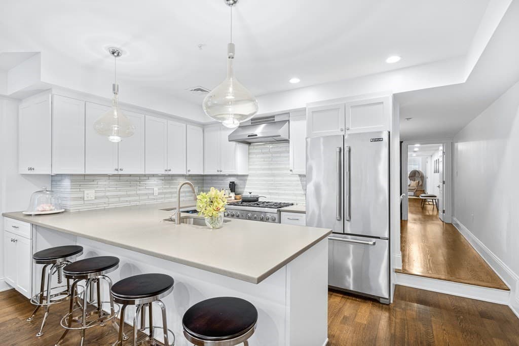 Condominium at 290 North St # 2, Boston MA 02113, photo 2 of 22