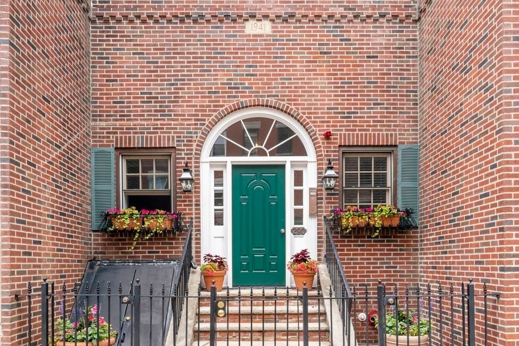 Condominium at 290 North St # 2, Boston MA 02113, photo 20 of 22