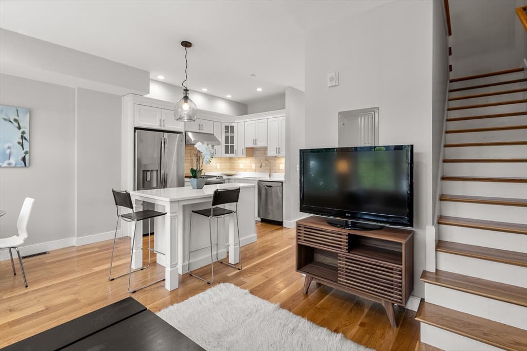 Condominium at 145 Stoughton St # 4, Boston MA 02125, photo 3 of 18