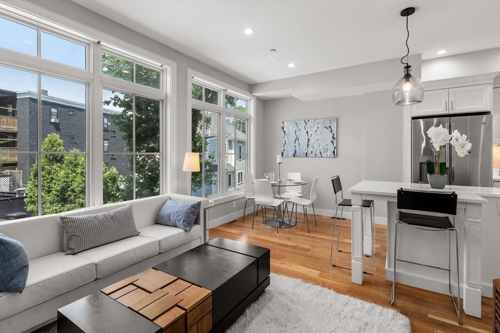 145 Stoughton St # 4, Boston MA 02125