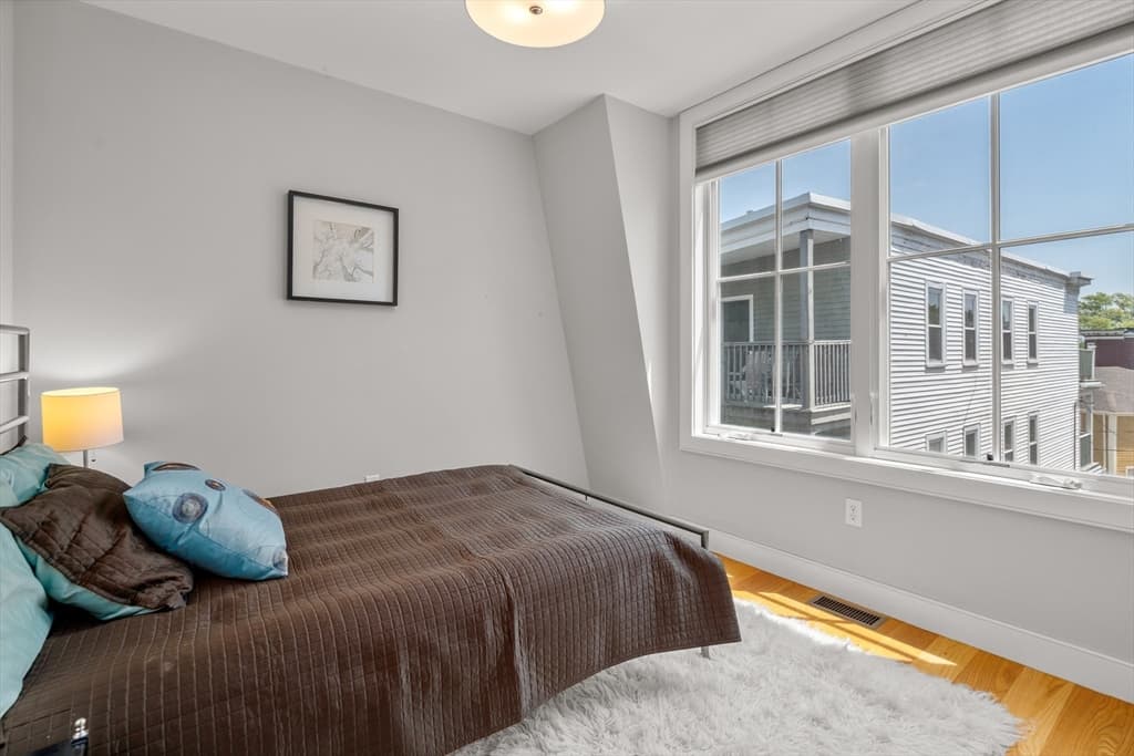 Condominium at 145 Stoughton St # 4, Boston MA 02125, photo 9 of 18