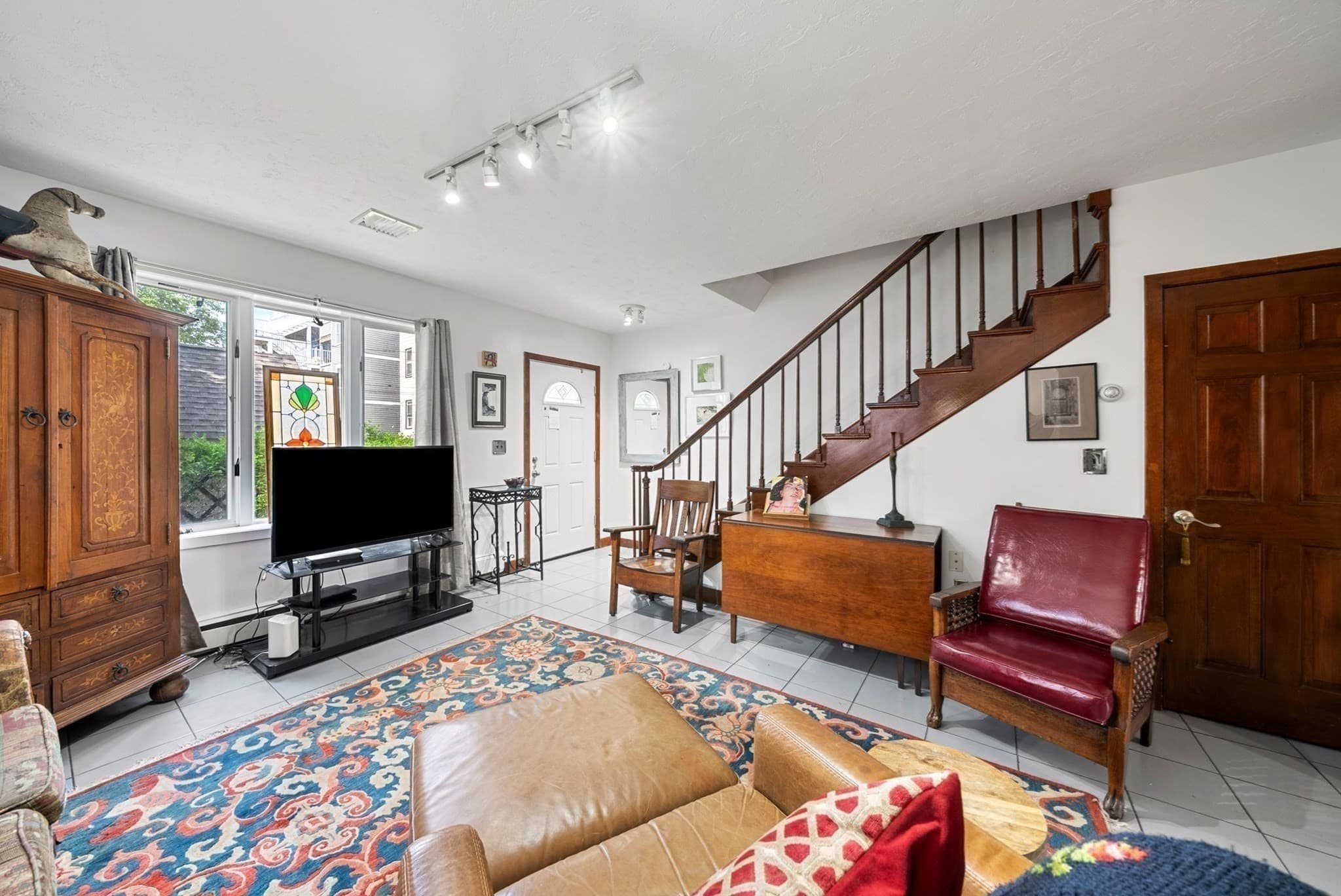 Single Family Residence at 3 London Court, Boston MA 02128, photo 5 of 33