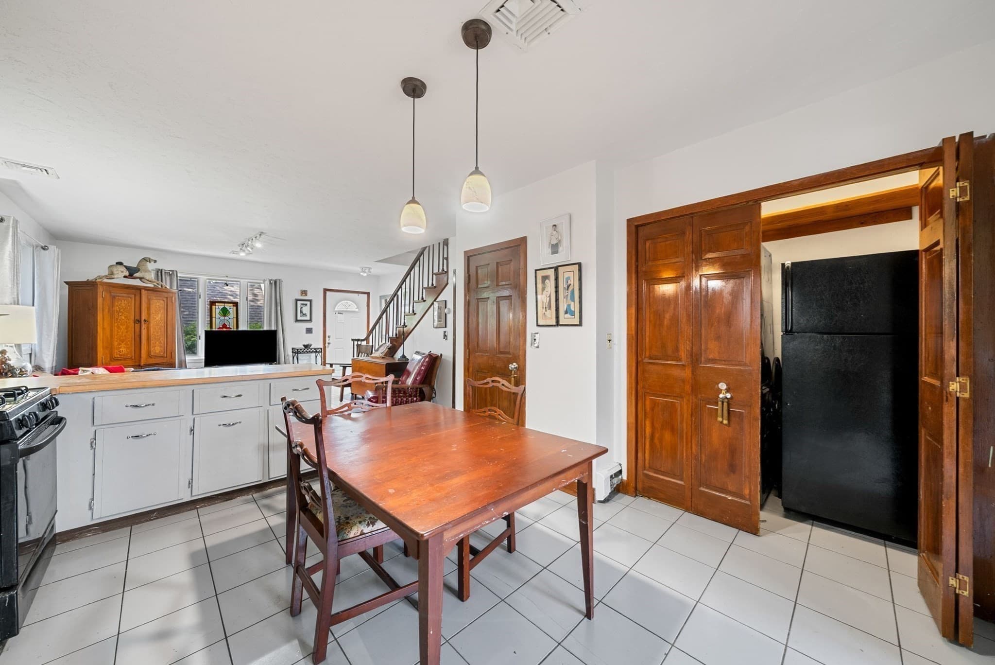 Single Family Residence at 3 London Court, Boston MA 02128, photo 9 of 33