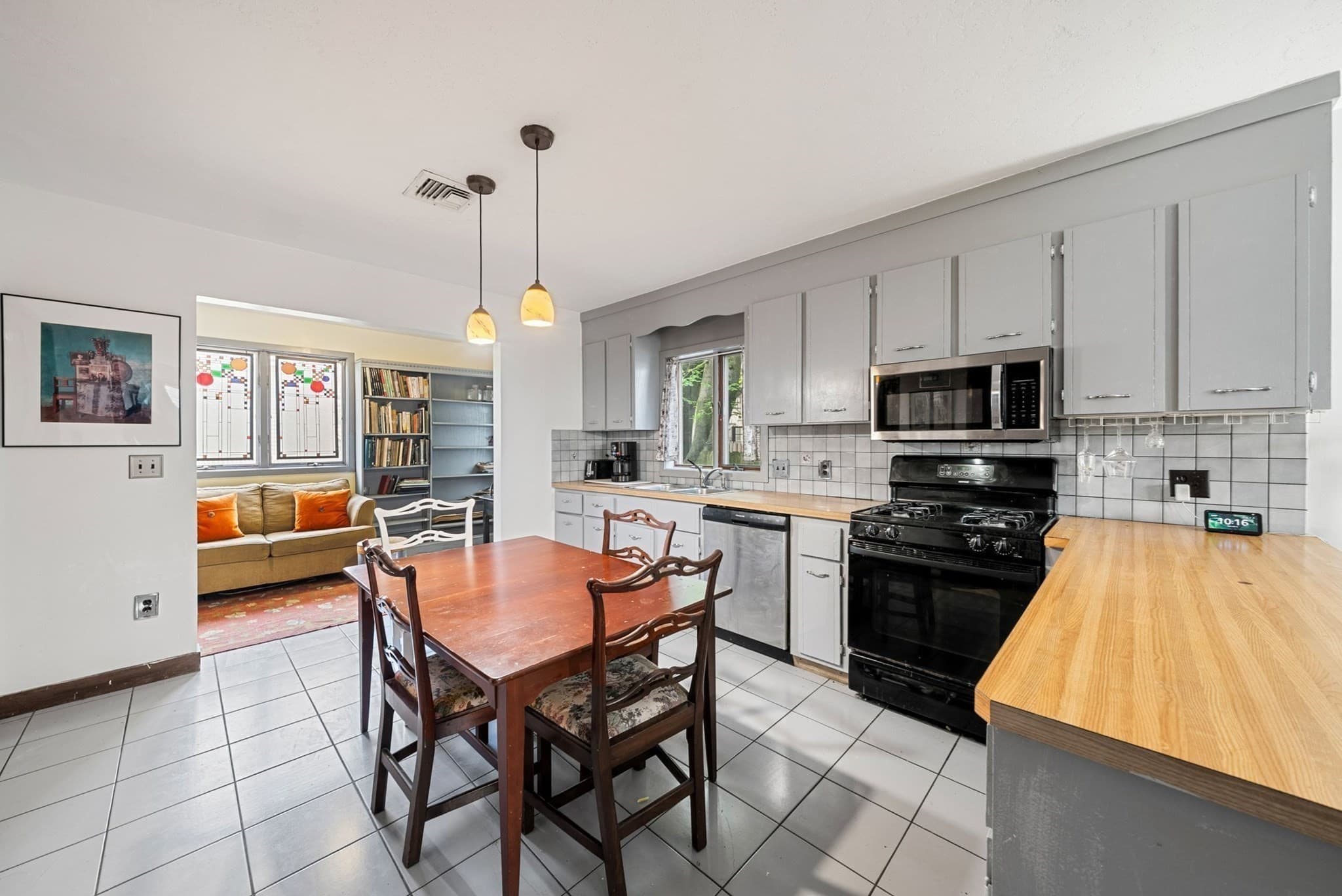 Single Family Residence at 3 London Court, Boston MA 02128, photo 10 of 33