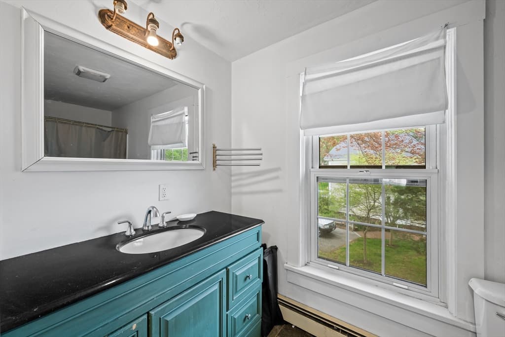 Single Family Residence at 10 Maple, Sturbridge MA 01566, Sturbridge, photo 26 of 40