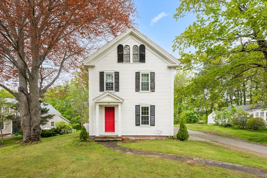 Single Family Residence at 10 Maple, Sturbridge MA 01566, Sturbridge, photo 3 of 40