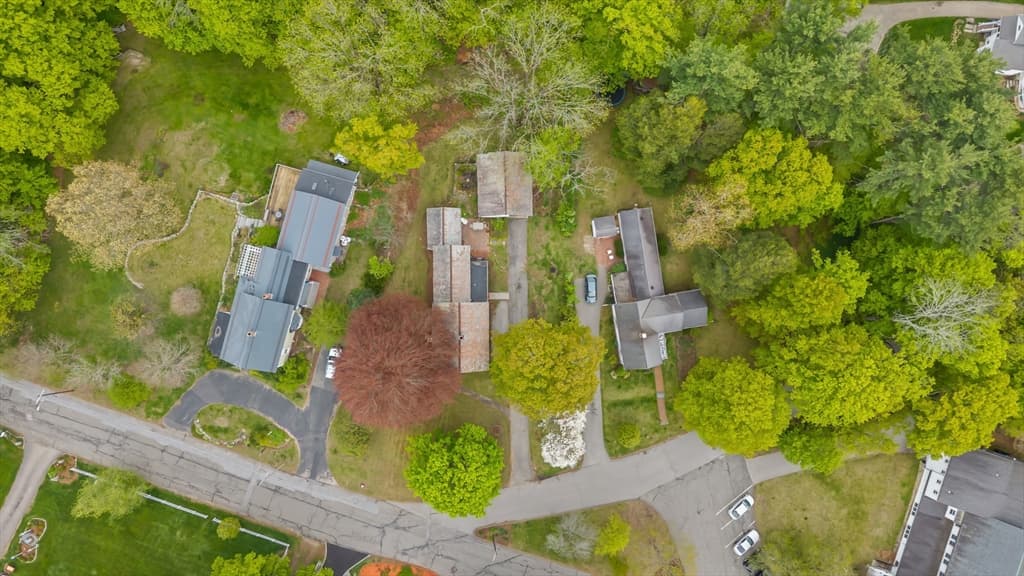 Single Family Residence at 10 Maple, Sturbridge MA 01566, Sturbridge, photo 38 of 40