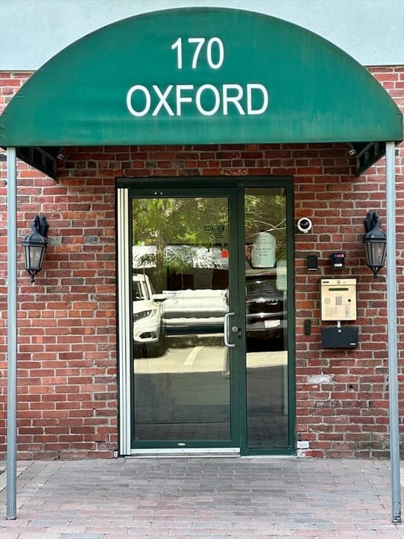 170 Oxford St # 504, Lynn MA 01901