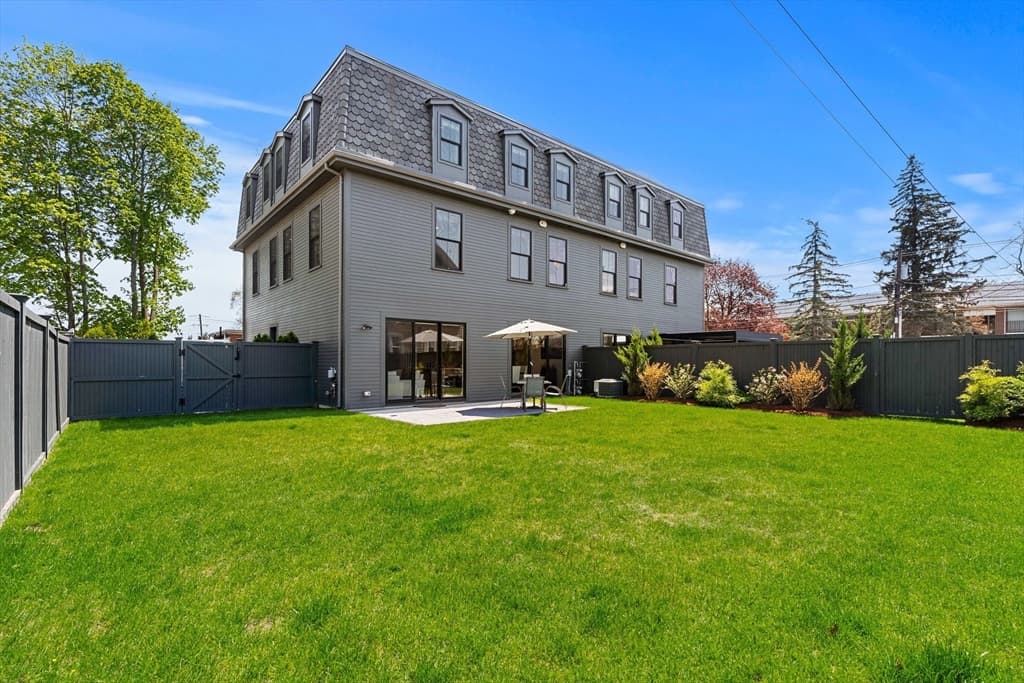 165 River St # 2, Waltham MA 02453 photo 40