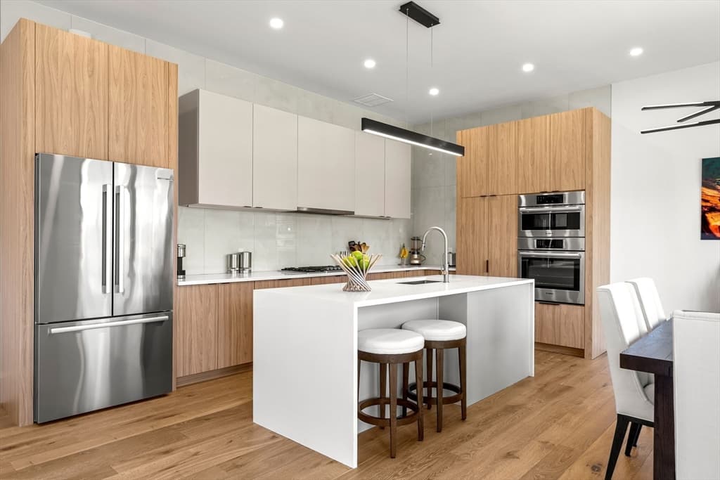 165 River St # 2, Waltham MA 02453 photo 8