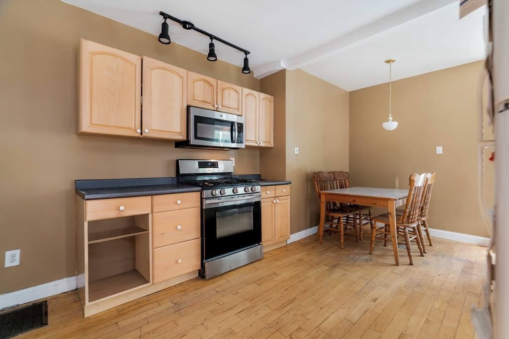 2 Family - 2 Units Up/Down at 66 Walden St, Cambridge MA 02140, Cambridge, photo 14 of 23