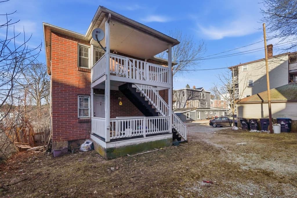 98 Cross St, Southbridge MA 01550 photo 8