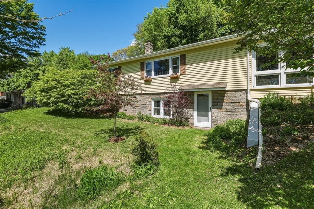 Single Family Residence at 16 Saybrook Cir, South Hadley MA 01075, photo 2 of 32