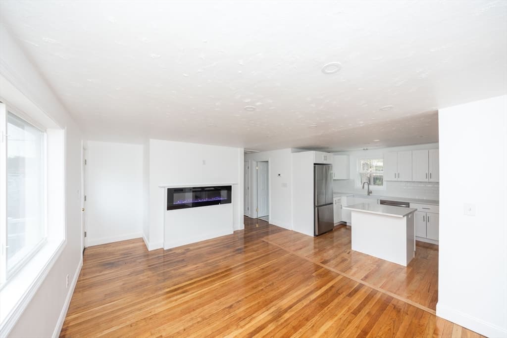 Single Family Residence at 155 Southbridge Road, Oxford MA 01537, photo 13 of 42