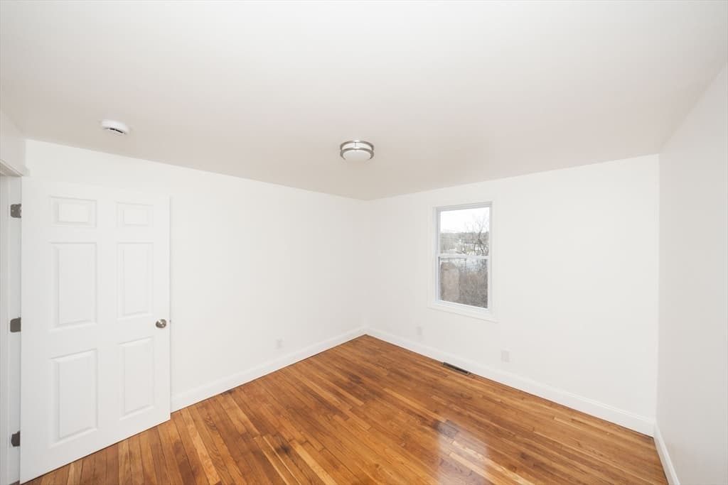 Single Family Residence at 155 Southbridge Road, Oxford MA 01537, photo 18 of 42