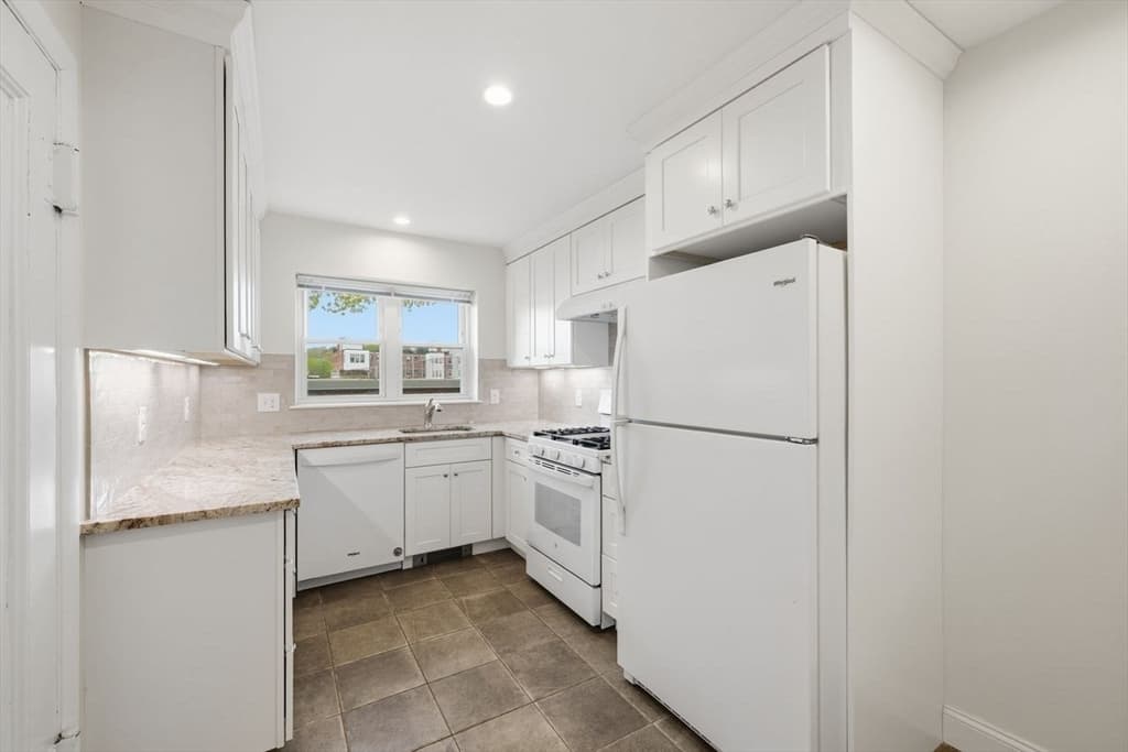 19 Alton Court # 2, Brookline MA 02446 photo 5