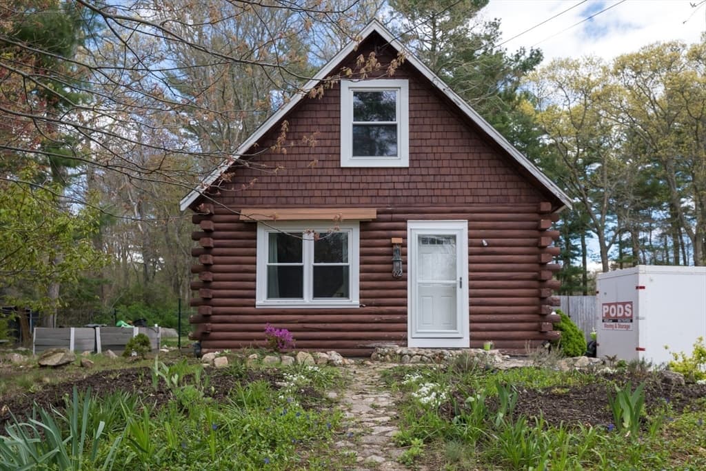 Single Family Residence at 792 Mill St, Marion MA 02738, Marion, photo 2 of 18