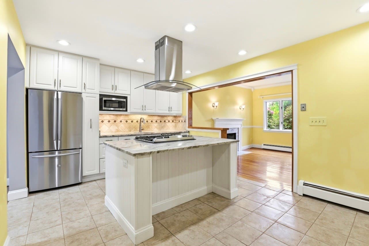 2 Family - 2 Units Up/Down at 279 Osgood Street, North Andover MA 01845, photo 9 of 41