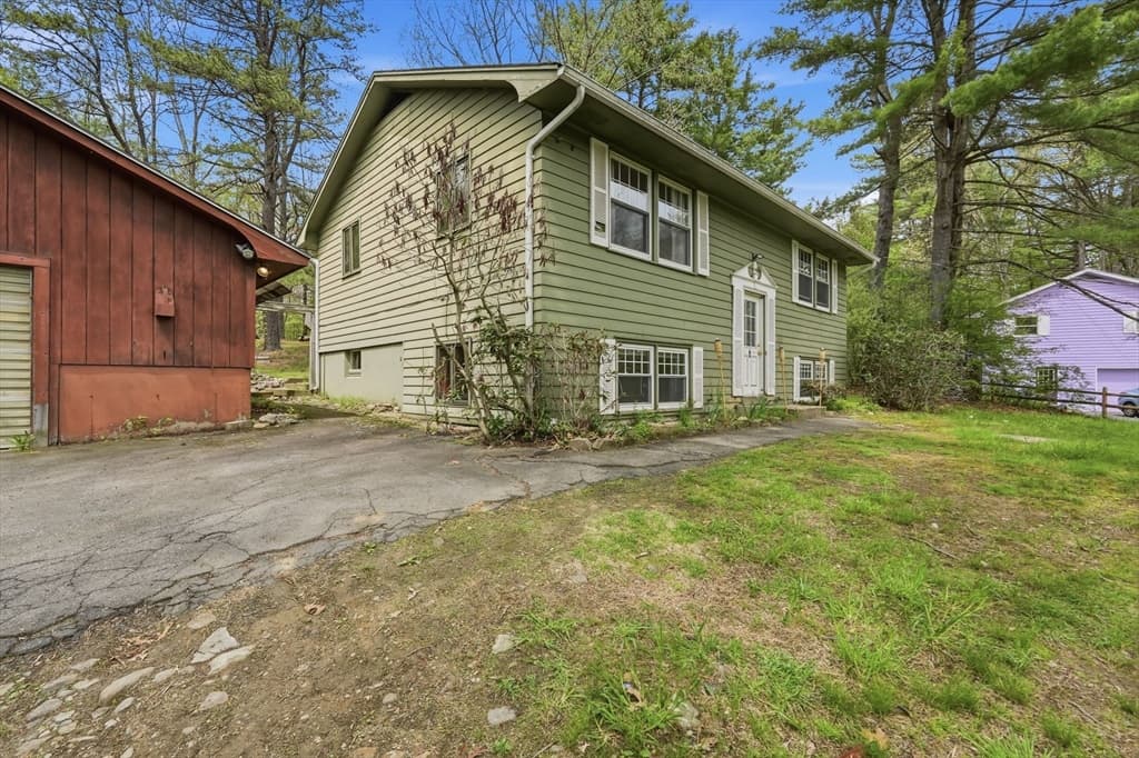 390 State St, Amherst MA 01002 photo 4